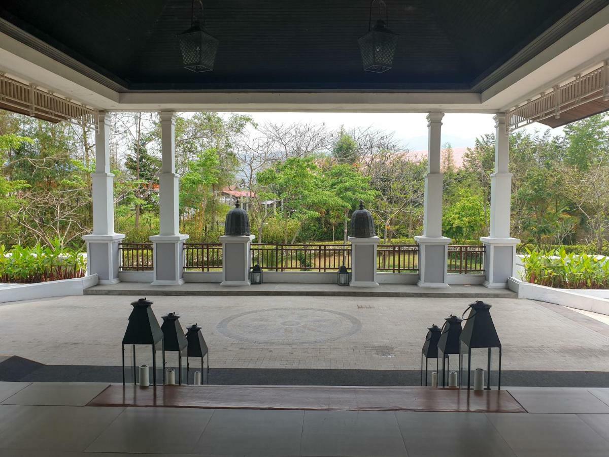 Le Palais Juliana Ξενοδοχείο Λουάνγκ Πραμπάνγκ Εξωτερικό φωτογραφία